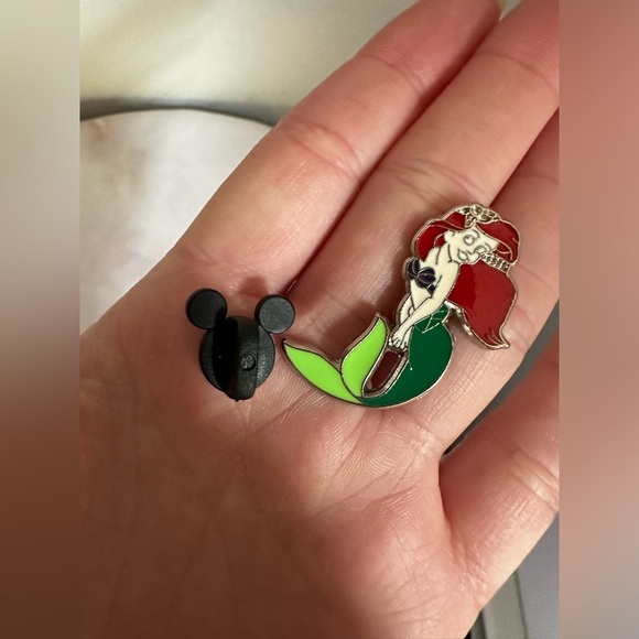 Disney Little Mermaid 2008 Official Disney Parks Trading Pin - Picture 4 of 4